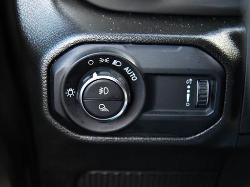 Used 2023 Jeep Gladiator Overland image 33