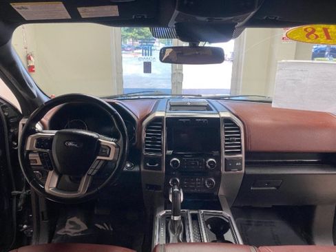 Used 2018 Ford F150 Platinum RWD image 18