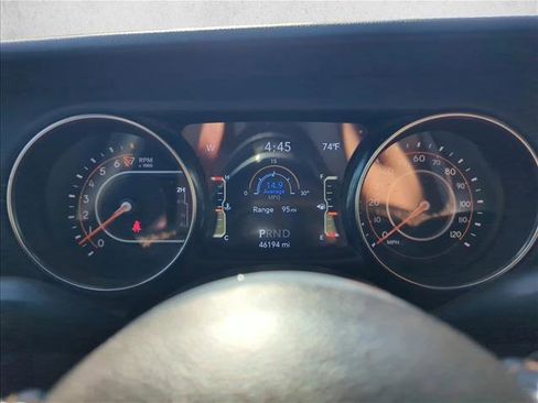 Used 2022 Jeep Gladiator Overland AWD/4WD image 9