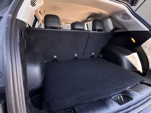 Used 2018 Jeep Compass Limited image 23