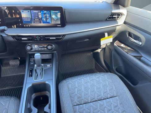New 2026 Nissan Kicks SV w/ Cold Weather Package FWD image 27