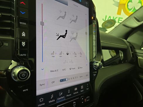 Certified 2025 RAM 1500 Limited image 28