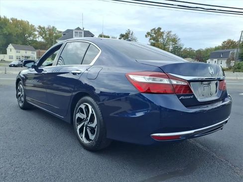 Used 2016 Honda Accord EX image 5