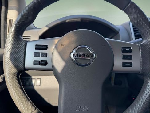 Used 2018 Nissan Frontier SV AWD/4WD image 18