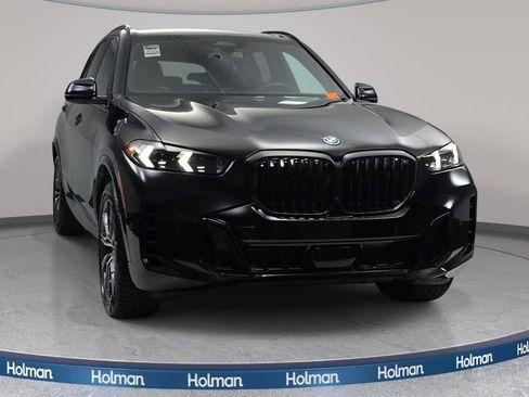 New 2026 BMW X5 xDrive50e w/ Executive Package image 2