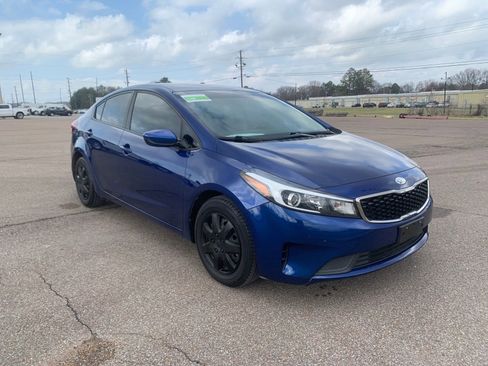 Used 2017 Kia Forte LX w/ LX Popular Package image 1