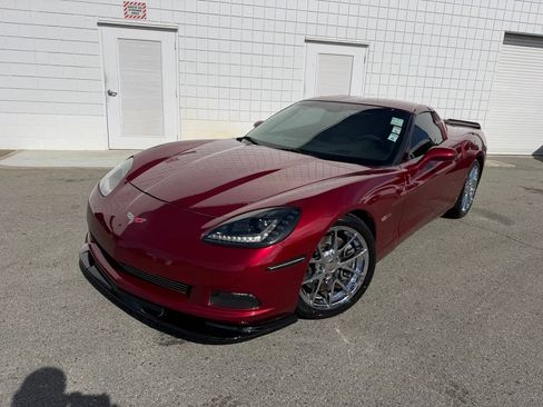 Used 2007 Chevrolet Corvette Coupe w/ Preferred Equipment Group RWD image 1