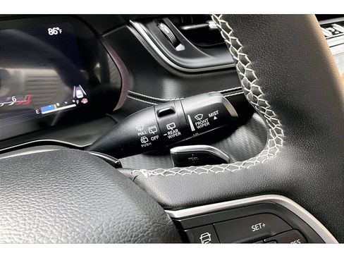 Certified 2023 Jeep Grand Cherokee Altitude AWD/4WD image 21