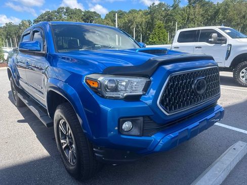 Used 2018 Toyota Tacoma TRD Sport RWD image 1