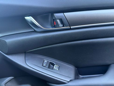 Used 2020 Honda Accord LX image 21