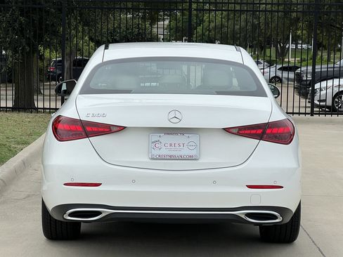 Used 2025 Mercedes-Benz C 300 Sedan image 5
