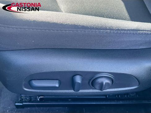 Used 2024 Chevrolet Malibu LT image 26