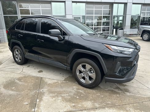 Certified 2023 Toyota RAV4 LE AWD/4WD image 2