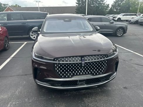 Used 2024 Lincoln Nautilus Premier AWD/4WD image 3