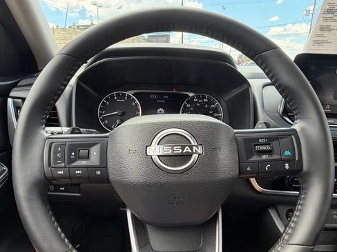 Used 2026 Nissan Rogue SV w/ SV Premium Package AWD/4WD image 9