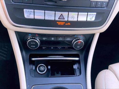 Used 2018 Mercedes-Benz GLA 250 image 31