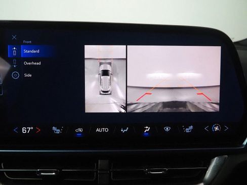 Used 2024 Chevrolet Equinox EV FWD LT w/ 2LT image 31