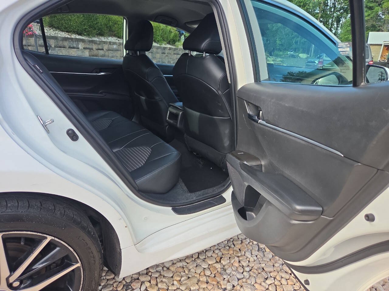 Used 2022 Toyota Camry SE FWD image 20
