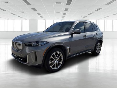 Certified 2025 BMW X5 xDrive50e image 5