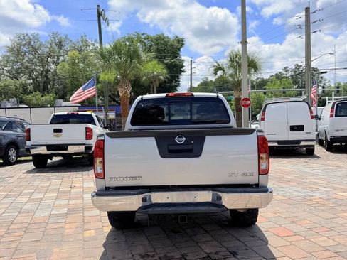 Used 2018 Nissan Frontier SV AWD/4WD image 6