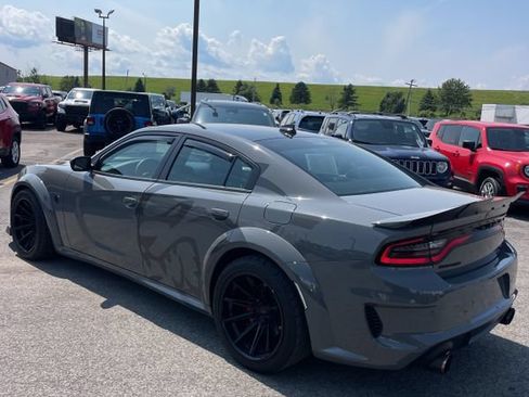 Used 2023 Dodge Charger SRT Hellcat w/ Harman/Kardon Audio Group RWD image 5