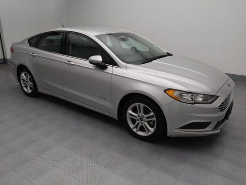 Used 2018 Ford Fusion S image 11