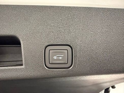 New 2026 GMC Acadia Elevation FWD image 9