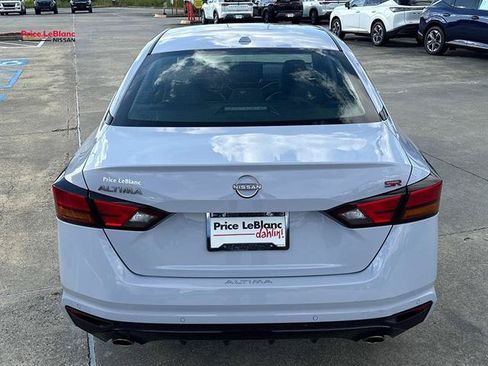 Certified 2025 Nissan Altima 2.5 SR w/ SR Premium Package FWD image 6