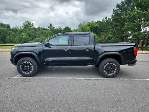 New 2026 GMC Canyon AT4 w/ AT4 Premium Package AWD/4WD image 2