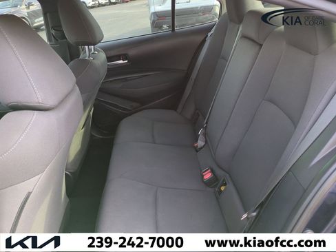 Used 2021 Toyota Corolla LE image 11