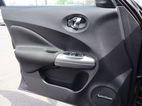 Used 2015 Nissan Juke SV w/ Technology Package image 8