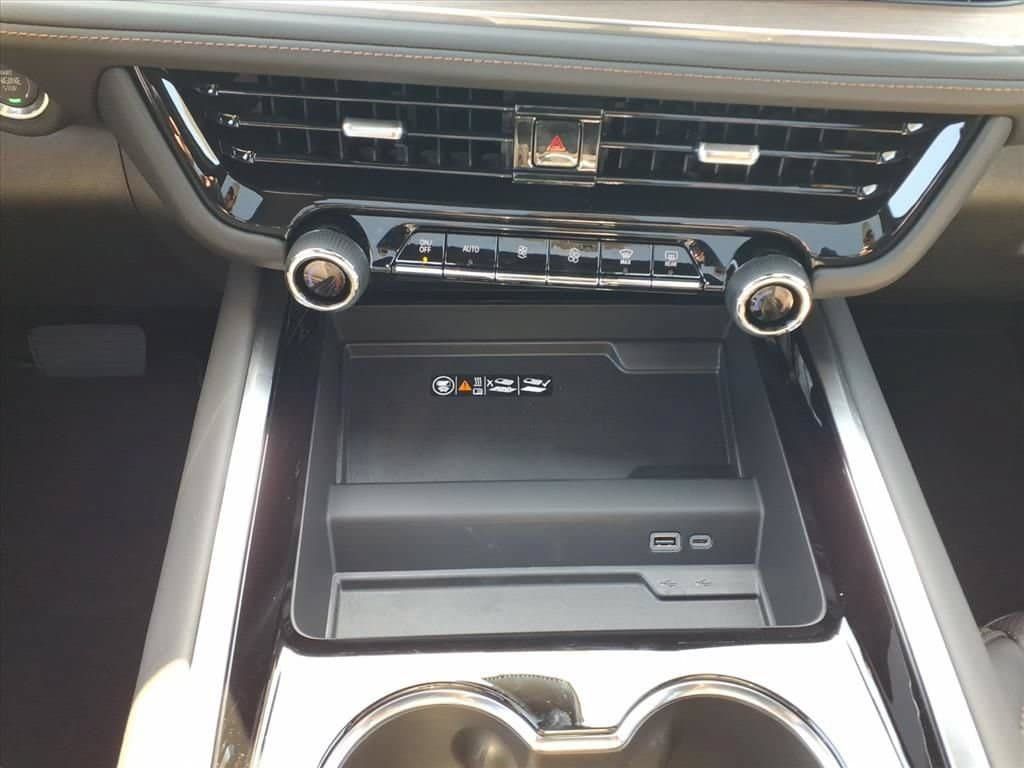 New 2026 Chevrolet Tahoe High Country AWD/4WD image 25