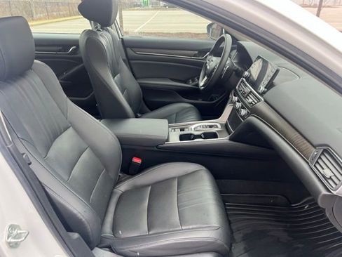 Certified 2022 Honda Accord Touring image 33
