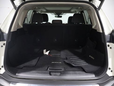 Used 2023 Nissan Rogue SL w/ SL Premium Package image 21