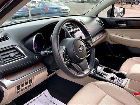 Used 2019 Subaru Outback 2.5i Limited w/ Popular Package #2 image 17