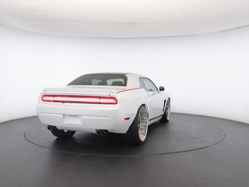 Used 2010 Dodge Challenger R/T image 24
