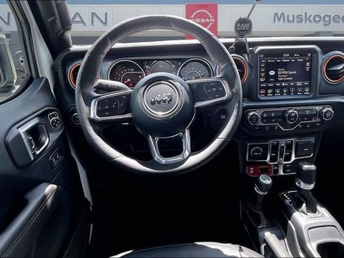 Used 2020 Jeep Gladiator Mojave AWD/4WD image 9