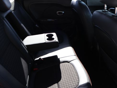 Used 2018 Kia Soul ! image 15