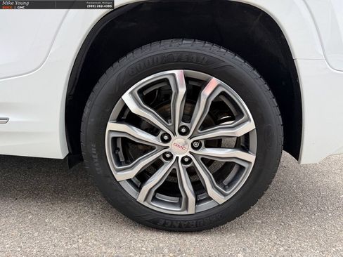 Used 2018 GMC Terrain Denali w/ Advanced Safety Package AWD/4WD image 12