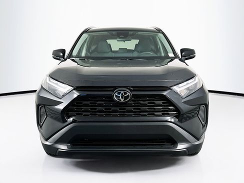 Used 2025 Toyota RAV4 XLE w/ Convenience Package image 2