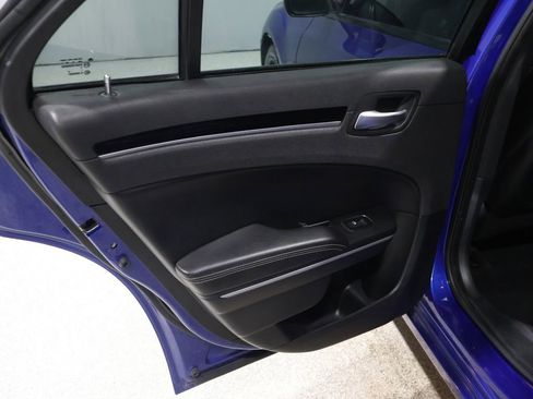 Used 2019 Chrysler 300 S image 20