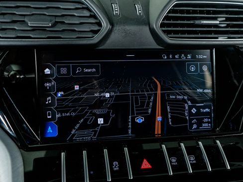 Used 2020 Lamborghini Urus image 42