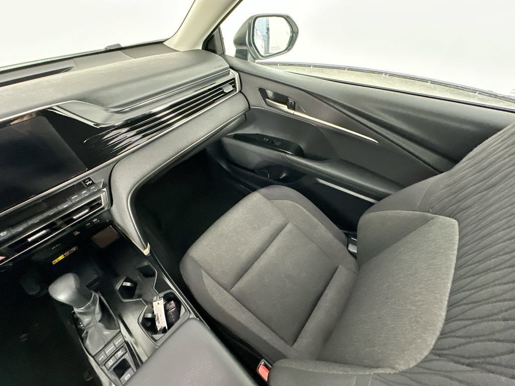 Used 2025 Toyota Camry LE FWD image 11