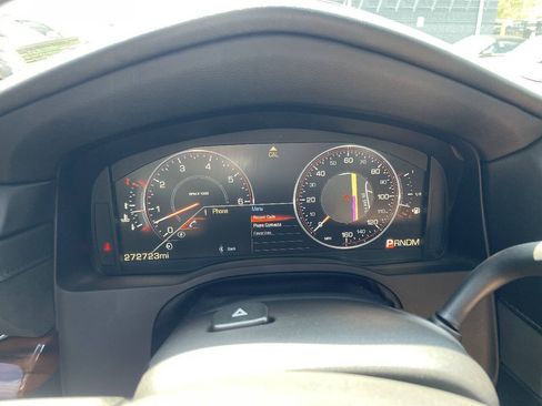 Used 2015 Cadillac Escalade Luxury AWD/4WD image 43