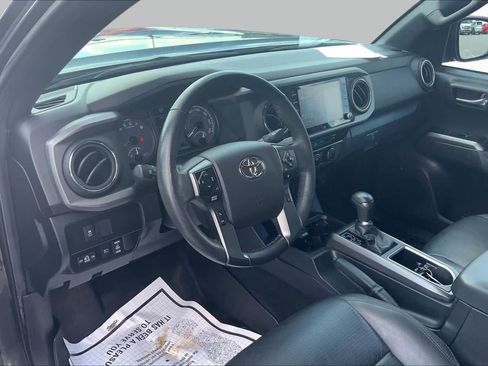 Used 2023 Toyota Tacoma TRD Off-Road w/ TRD Premium Off Road Package AWD/4WD image 17