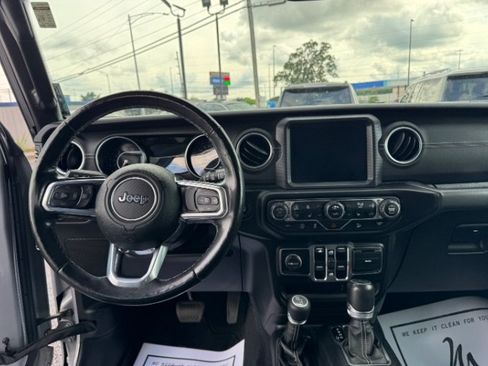 Used 2020 Jeep Wrangler Unlimited Sahara AWD/4WD image 13