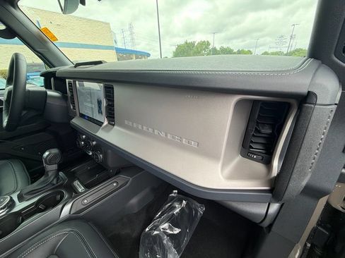 New 2026 Ford Bronco Outer Banks AWD/4WD image 17