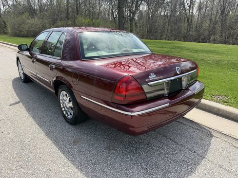 Used 2006 Mercury Grand Marquis GS image 3
