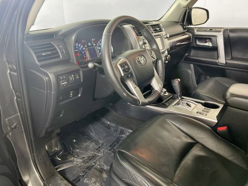 Used 2016 Toyota 4Runner Limited image 9