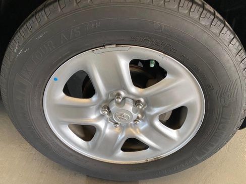 Used 2010 Toyota RAV4 2WD image 8